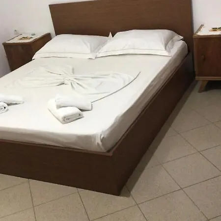 Apartment Old Man House Sarande